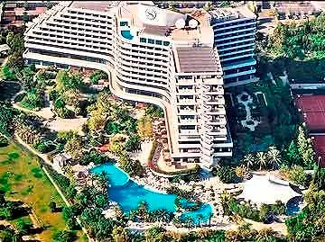 Sheraton Voyager & Hotel