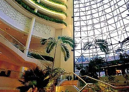Sheraton Voyager & Отель